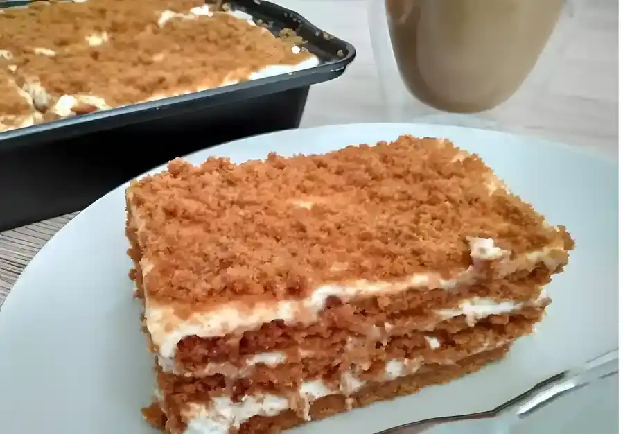 Sahne-Karamellkeks-Kuchen ohne Backen, in 15 Minuten zubereitet (schmeckt wie russischer Honigkuchen)