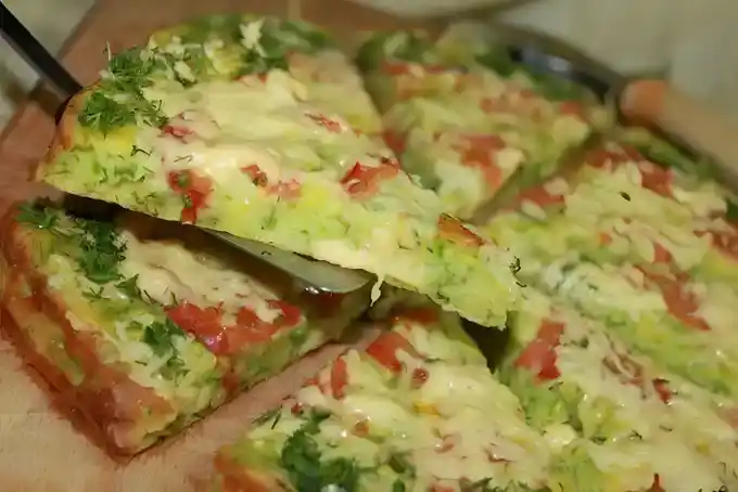 Schnelle Zucchinipizza