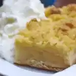 Schneller Apfelkuchen mit Streuseln