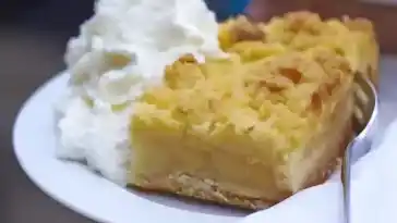 Schneller Apfelkuchen mit Streuseln