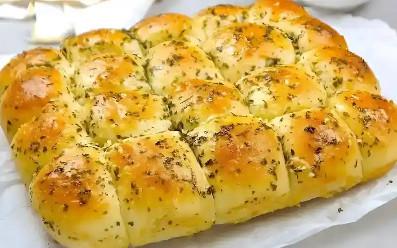 Selbstgemachte Knoblauchbrötchen