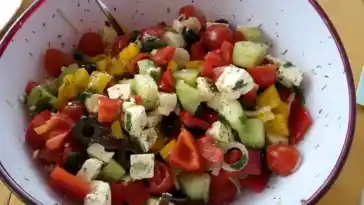 Sommerlicher Salat super zum Grillen