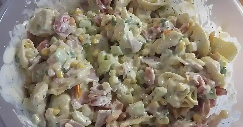 Tortellini Salat mit Joghurt Creme