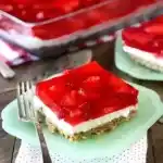 Brezeln und Erdbeer Kaesekuchen W2xEX 2x webp