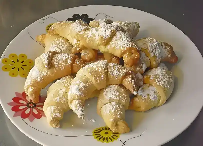 Brioche-Croissants gefüllt mit Nutella