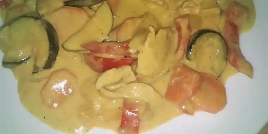 Curryhähnchen mit buntem Gemüse