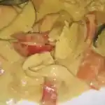 Curryhähnchen mit buntem Gemüse
