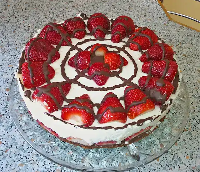 Erdbeer Mascarpone Torte