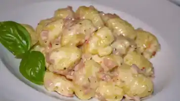 GNOCCHI MIT KAeSE KNOBLAUCH SCHINKEN SOSE 4x