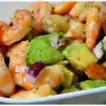 Garnelen-Avocadosalat zum Abnehmen