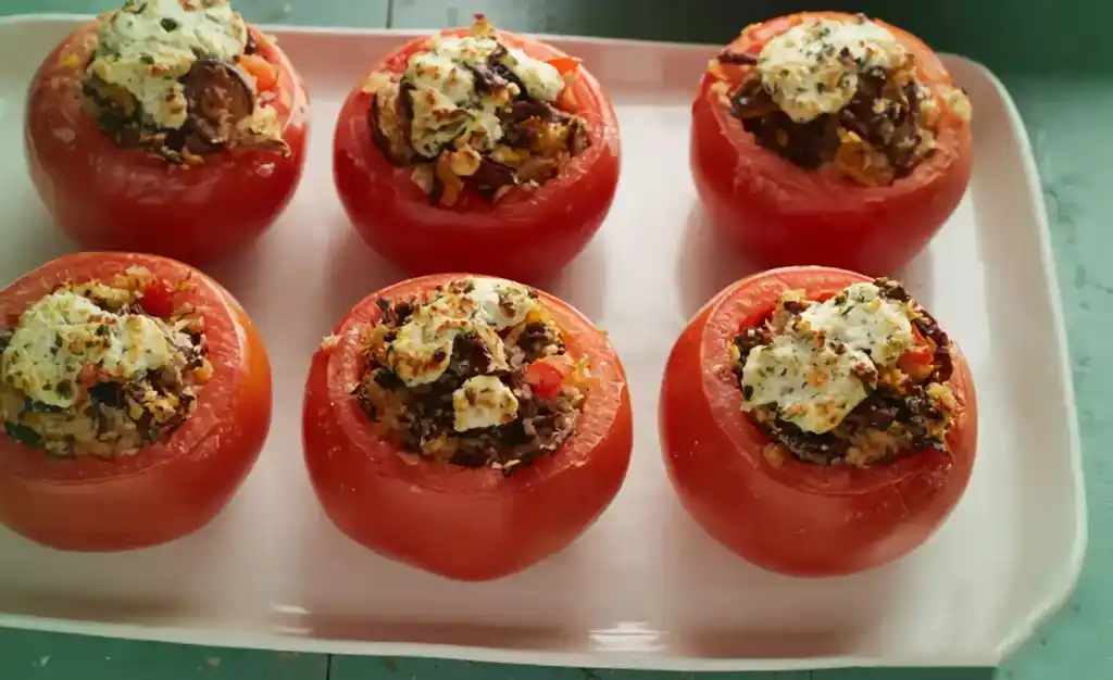 Gefüllte Tomaten mit Frischkäse