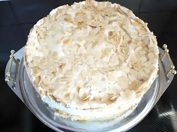 Gewitter-Torte mit Schmand
