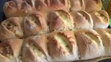 Handbrot mit Champignon und Käse