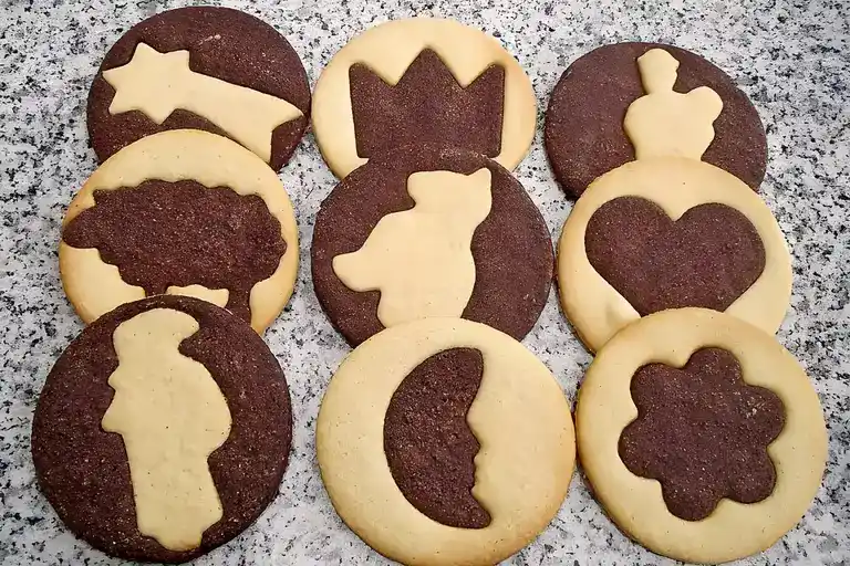Kakaoplätzchen mit weihnachtlichen Gewürzen