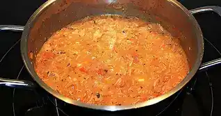Nudeln in leichter,sämiger Tomaten Käse Sauce