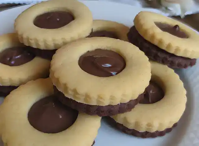 Nutella gefüllte Plätzchen