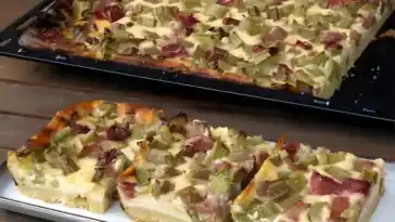 Rhabarberkuchen mit Quark
