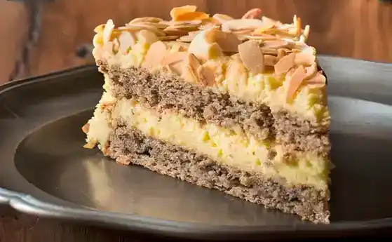 SCHWEDISCHE MANDELTORTE – ZUM DAHINSCHMELZEN