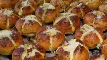 Schnelle Broetchen mit Kaese gefuellt W2xEX 2x