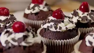 Schwarzwaelder Kirsch Cupcakes W2xEX 2x