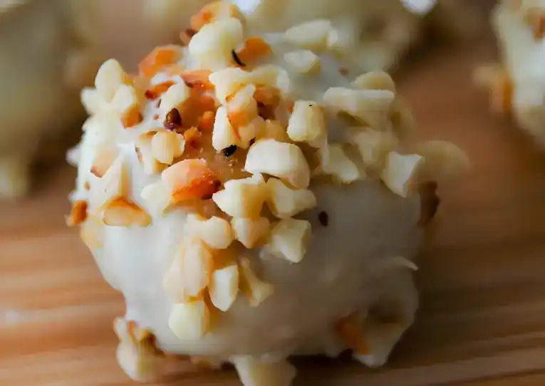 White Chocolate Licor 43 Mandel Pralinen