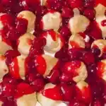 Windbeutel Dessert mit Mascarponecreme und Kirschgruetze W2xEX 2x