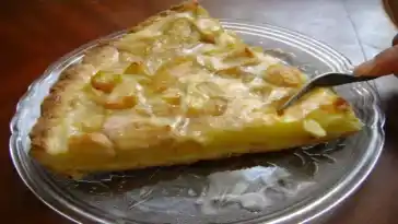 Apfelkuchen mit Vanillesoße