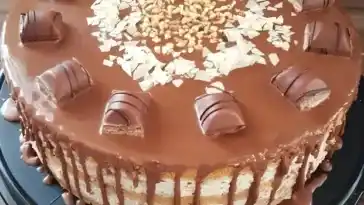 Genussvoller Traum: Die Unwiderstehliche Bueno-Torte