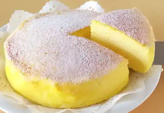 Die 3-Zutaten-Torte, von der alle schwärmen – fluffig und einfach himmlisch!