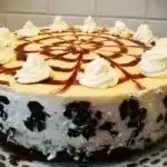 Eierlikör Torte mit Sauerkirschen