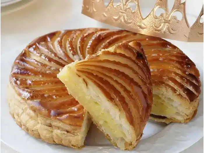 EINFACHE FRANGIPANE-GALETTE DES ROIS