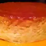 Einfaches und schnelles Rezept für karamellisierten Reiskuchen