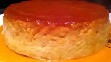 Einfaches und schnelles Rezept für karamellisierten Reiskuchen