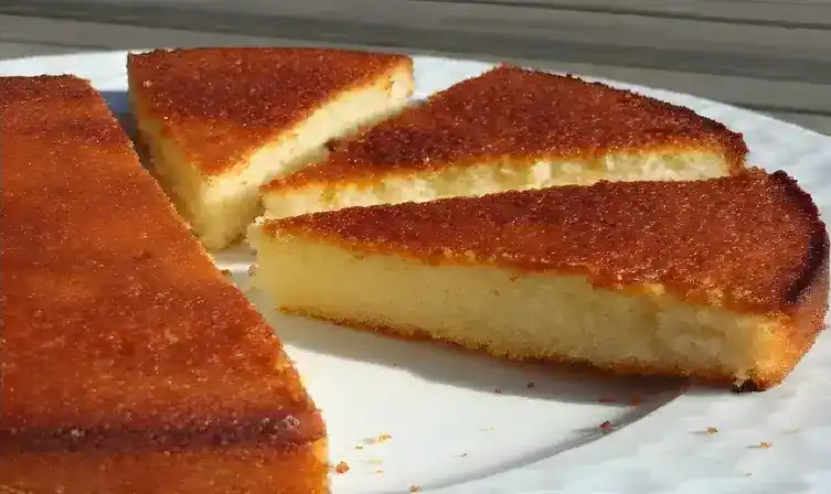 Eiweißkuchen mit Zitronen, Vanille und Mandelgeschmack