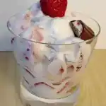 Erdbeer-Joghurette-Dessert
