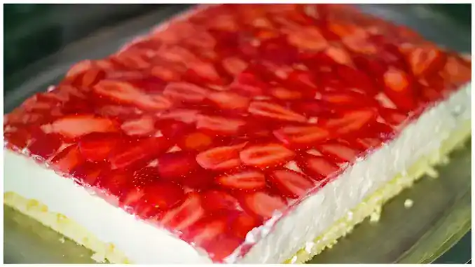 Erdbeer-Mascarpone-Torte mit Tortenguss