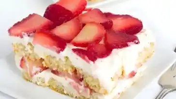 Erdbeer-Tiramisu mit Orangensaft