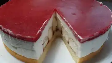 Erdbeer-Windbeuteltorte