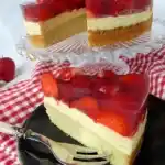Erdbeerkuchen mit Schmand-Vanillecreme