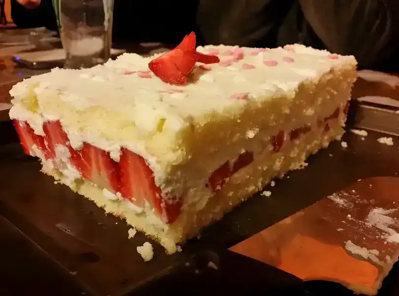 Fraizi Paradise Cake