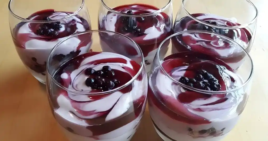 Heidelbeer-Mascarpone-Dessert