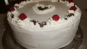 Himbeer-Schoko-Sahne-Torte