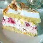 Himmelstorte mit Himbeeren