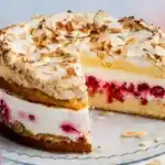 Himmelstorte mit Himbeeren