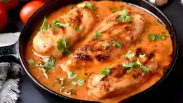 Hühnchen mit Sahne-Tomatensauce