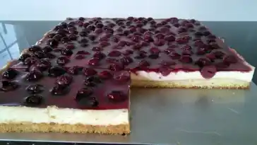 Kirsch – Schmand – Blechkuchen