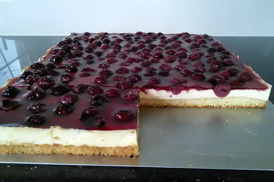 Kirsch – Schmand – Blechkuchen