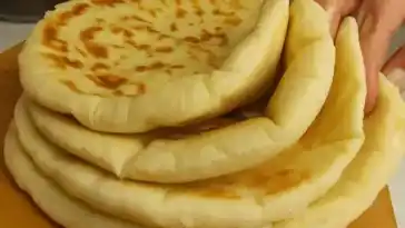 Knoblauchfladen mit Käse ohne Hefe