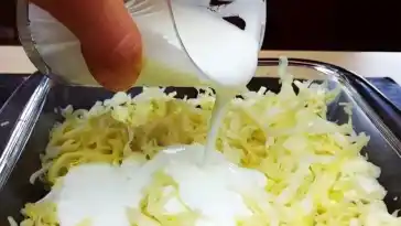 Krautsalat mit Schmand und Joghurt
