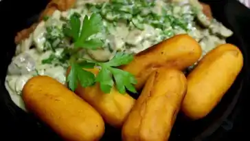Kroketten aus Kartoffelpüreepulver